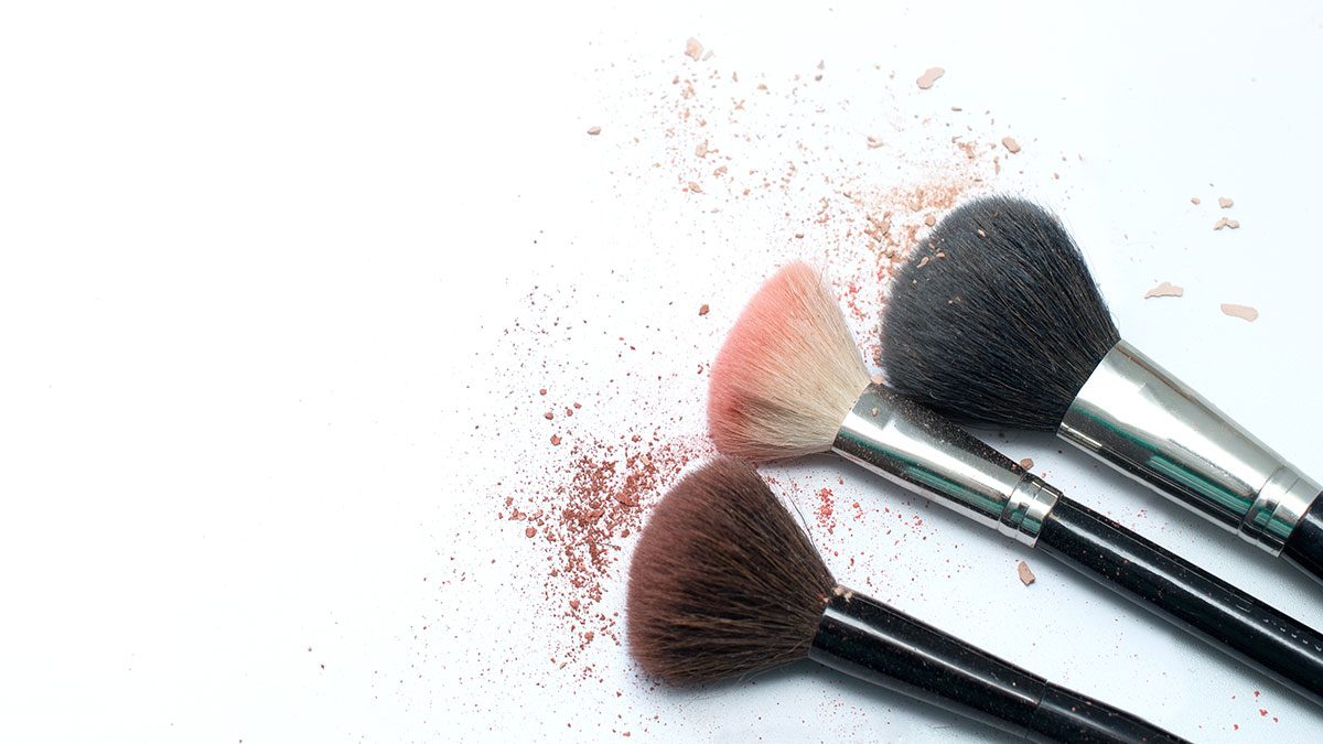 How to Clean Makeup Brushes Properly