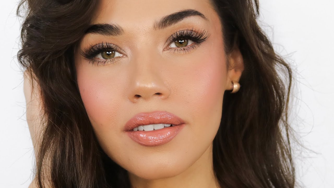 How to Achieve a Natural Makeup Look?