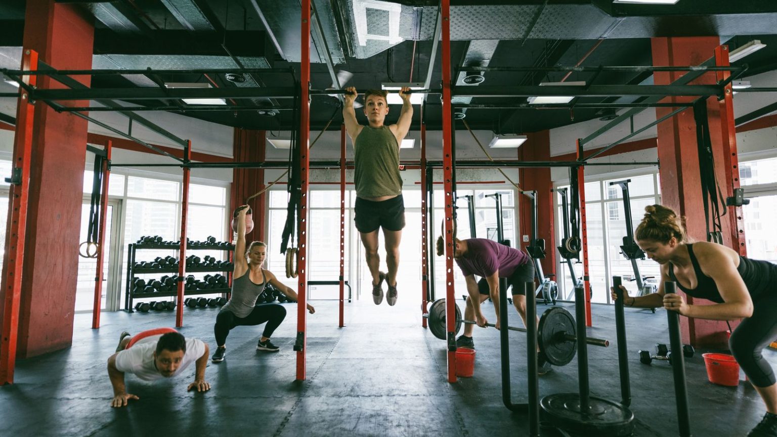 CrossFit vs Traditional Gym Workouts: Which Is Better